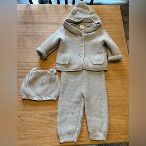 GAP Baby Brannan Bear Matching Knit Set 6-12 Month